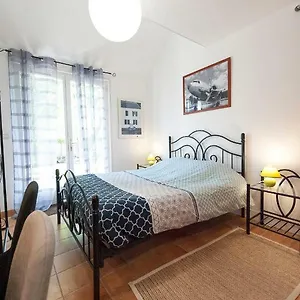  Appartement Au Calme, Dans Village Tranquille Frankrijk