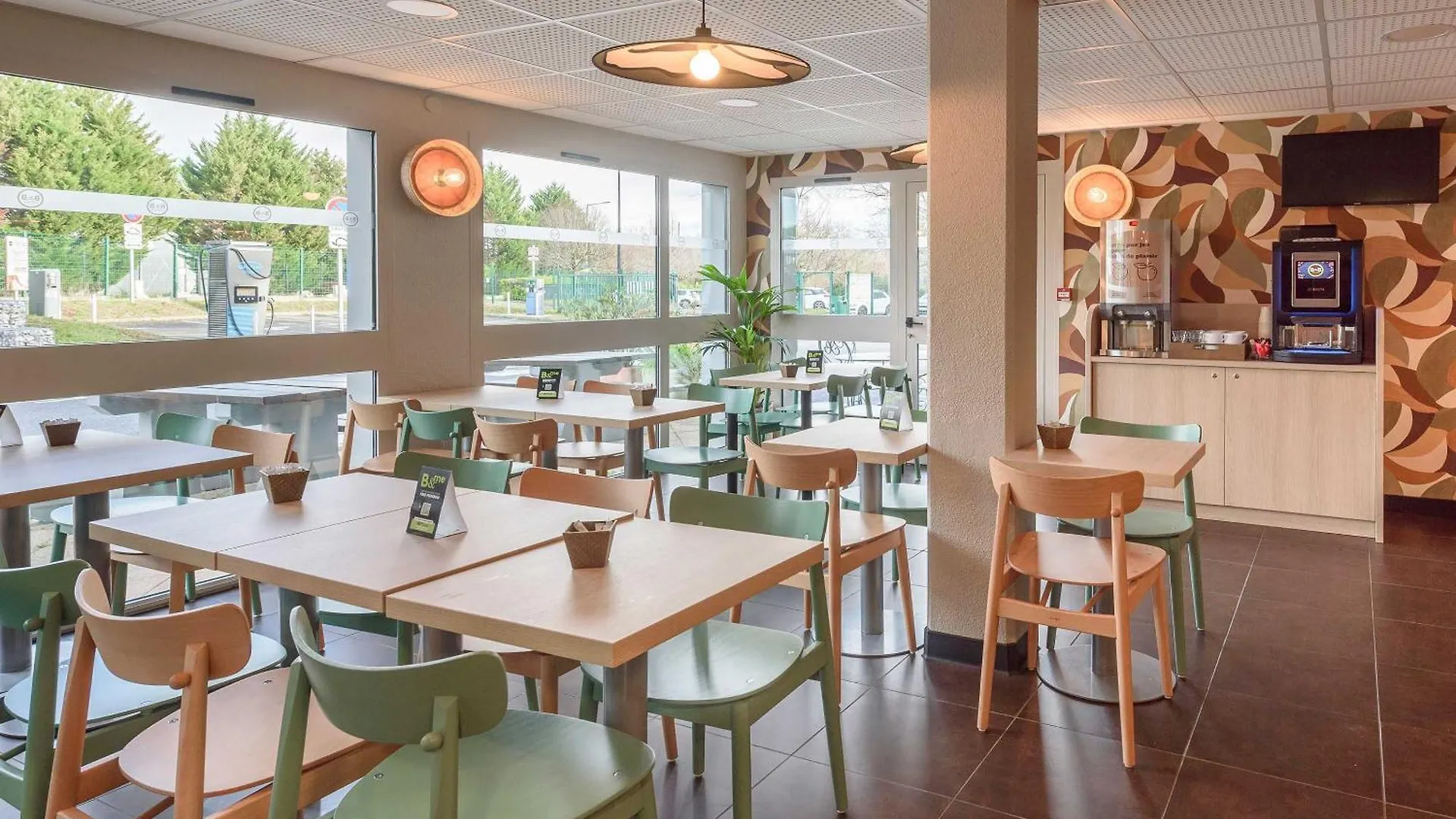 B&B Hotel Toulouse Cite De L'Espace Hurel 2*,  France